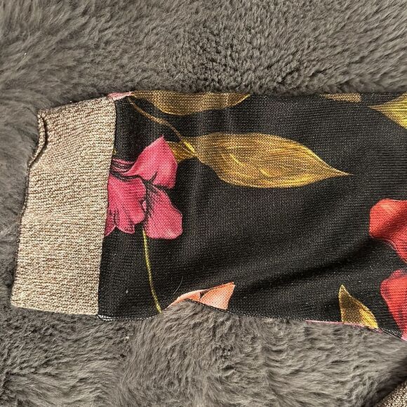 EUC-CHRISTOPHER BANKS FLORAL BLOCK TOP - Picture 7 of 13